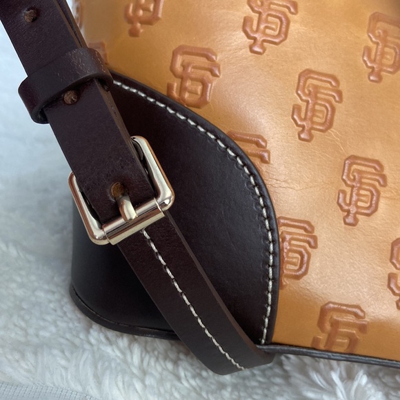 Dooney & Bourke x SF Giants Leather ‘SF’ Monogram Matching Purse and Wallet Set - Picture 6 of 12